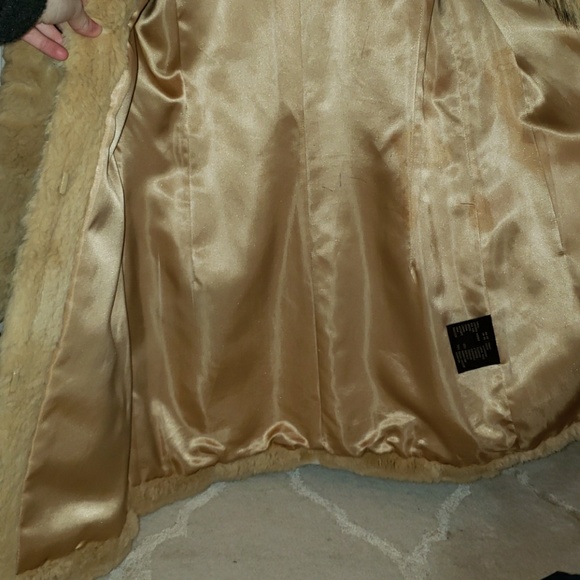 Andrew Marc sheared rabbit fur coat - Picture 8 of 8